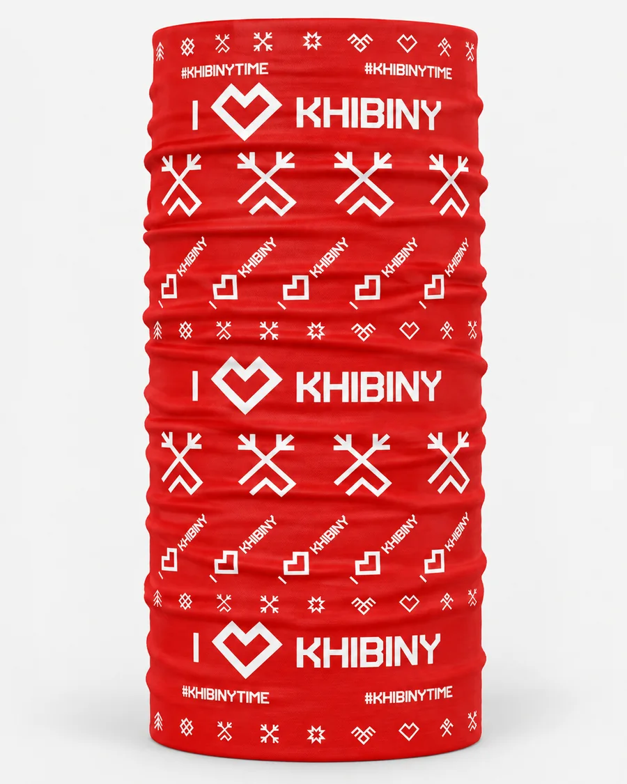 Бандана с принтом «Хибины» на красном фоне: белое I ♥ KHIBINY и белые северные знаки